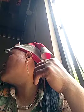 Chubbyhoney1 online show from April 3, 2026, 5:27 am