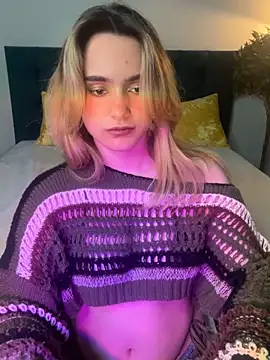 Snapshot of Chloe_Ravens chatting on September 12, 2025, 8:09 pm Chloe Ravens online show from September 12, 2025, 8:09 pm