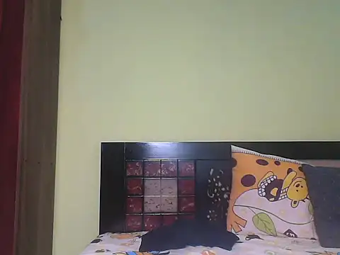 Snapshot of mickle_james chatting on October 5, 2025, 4:11 am mickle james online show from October 5, 2025, 4:11 am