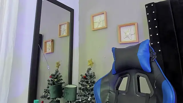 Mathewboy1 online show from December 13, 2025, 7:53 pm