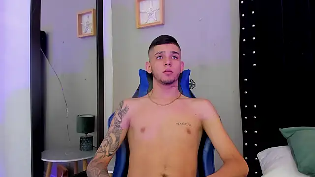 Snapshot of Mathewboy1 chatting on January 18, 2026, 12:20 pm Mathewboy1 online show from January 18, 2026, 12:20 pm