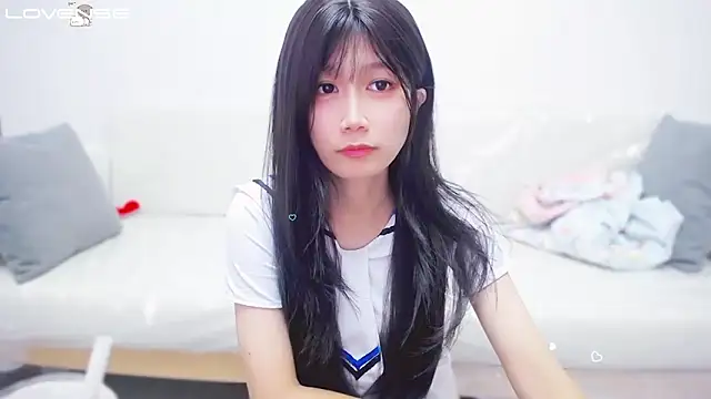 Snapshot of Rabbitlittlefool chatting on October 28, 2025, 5:04 pm Rabbitlittlefool online show from October 28, 2025, 5:04 pm