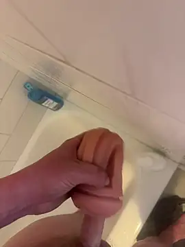 Snapshot of Buck2000 chatting on March 6, 2026, 6:04 pm Buck2000 online show from March 6, 2026, 6:04 pm