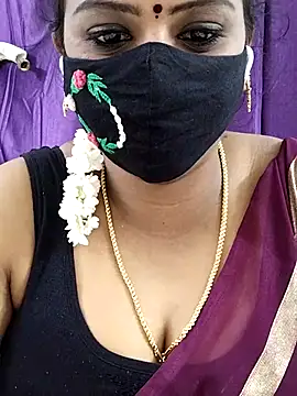 Snapshot of yoga-mithraa chatting on November 6, 2025, 4:08 pm yoga-mithraa online show from November 6, 2025, 4:08 pm