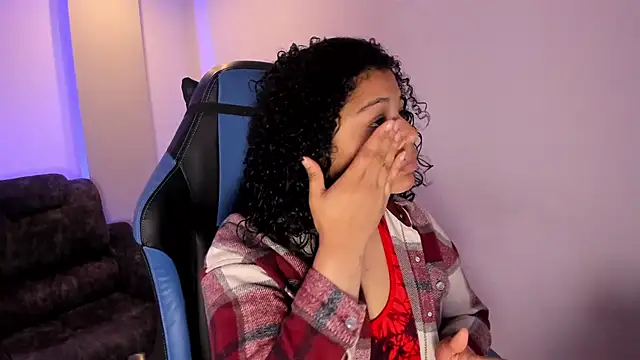 Snapshot of Dakota_Mars chatting on October 4, 2025, 12:25 pm Dakota Mars online show from October 4, 2025, 12:25 pm