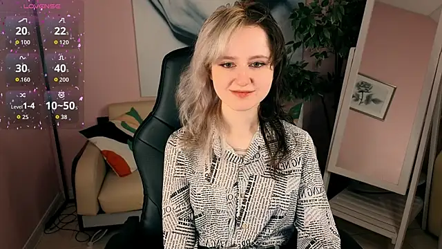 girl next doorr online show from June 20, 2026, 1:14 pm