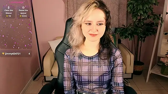 girl next doorr online show from July 4, 2026, 12:55 pm