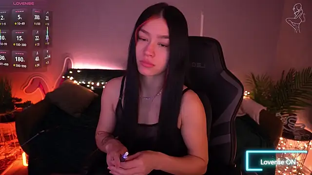 Snapshot of FataleNellie chatting on February 9, 2026, 10:47 pm FataleNellie online show from February 9, 2026, 10:47 pm