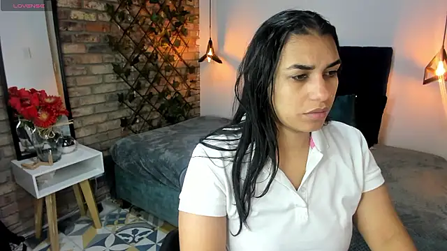 Lia Blake  online show from March 16, 2026, 1:04 pm