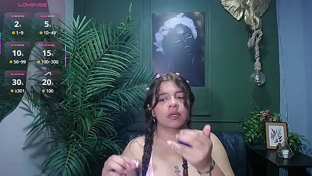 Snapshot of sweety_smilee chatting on September 13, 2025, 12:27 pm sweety smilee online show from September 13, 2025, 12:27 pm