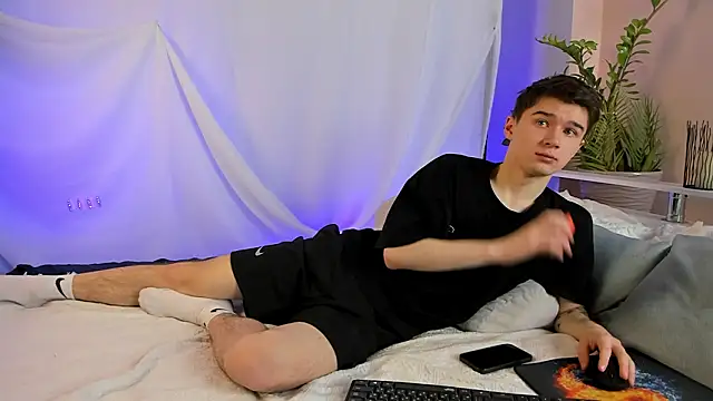 SherlockMax online show from February 12, 2026, 7:20 pm