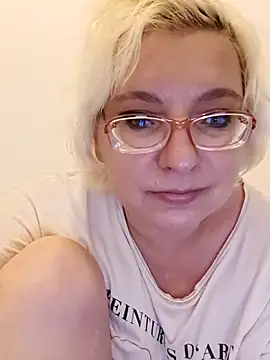 VikaKing online show from October 3, 2025, 9:23 pm