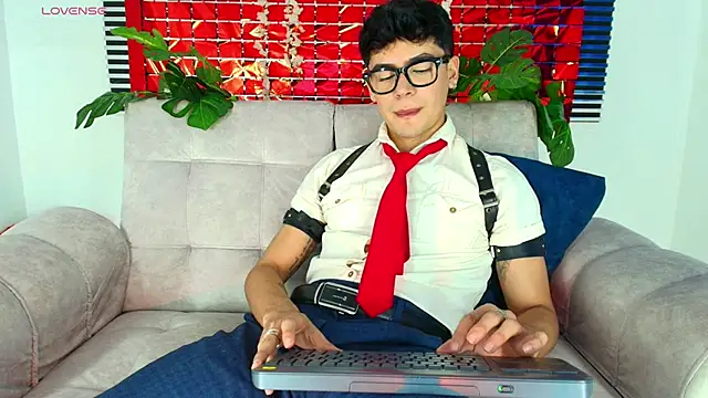 CamiiGuzmanX online show from February 17, 2026, 8:48 pm