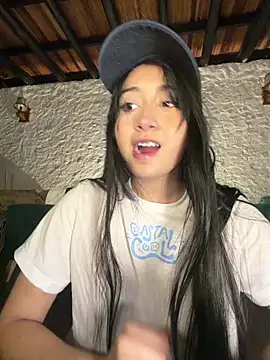 kaori 77 online show from June 19, 2026, 5:23 am