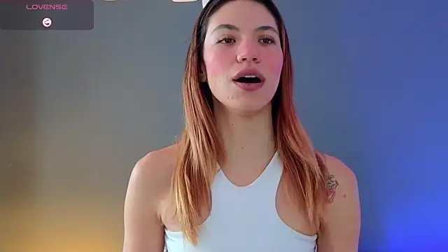 AntonellaaRossii online show from December 4, 2025, 2:04 pm