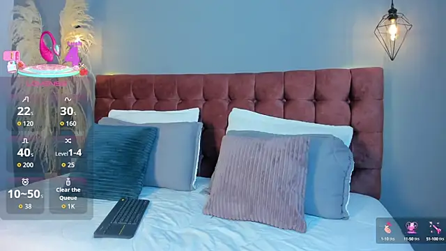 Snapshot of Tania_77_ chatting on October 10, 2025, 12:48 pm Tania 77 online show from October 10, 2025, 12:48 pm