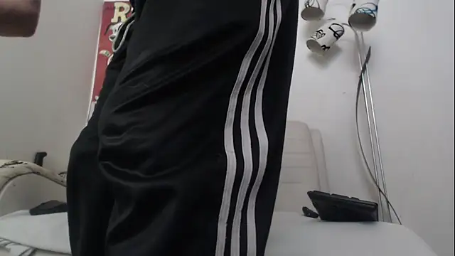 Thomasjons  online show from February 5, 2026, 6:34 pm