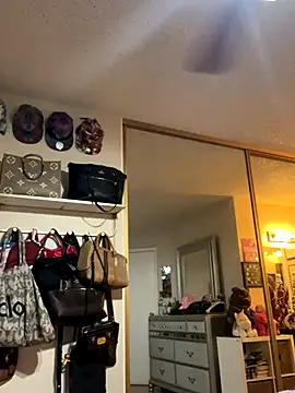 Snapshot of Chicagobabe chatting on September 27, 2025, 9:36 am Chicagobabe online show from September 27, 2025, 9:36 am