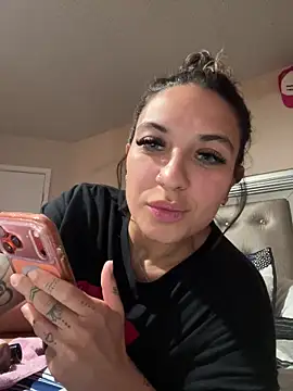 Chicagobabe online show from May 27, 2026, 7:05 am