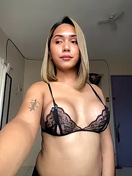 Snapshot of IvoryKath chatting on October 31, 2025, 3:18 am IvoryKath online show from October 31, 2025, 3:18 am