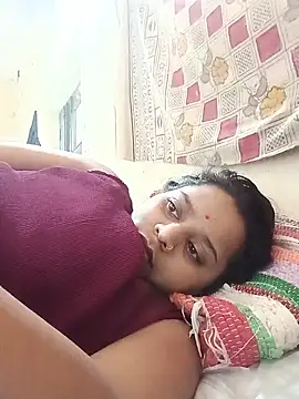 Snapshot of Hot_crety chatting on July 26, 2026, 6:43 am Hot crety online show from July 26, 2026, 6:43 am