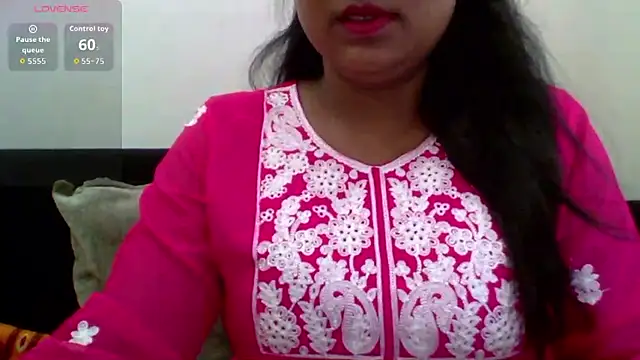 Snapshot of cute_girl007 chatting on October 15, 2025, 6:13 am cute girl007 online show from October 15, 2025, 6:13 am