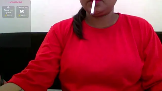 Snapshot of cute_girl007 chatting on October 27, 2025, 5:44 am cute girl007 online show from October 27, 2025, 5:44 am