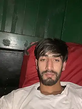 lyath3245 online show from April 21, 2026, 10:12 pm