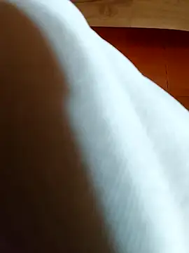 meomeocute online show from November 6, 2025, 4:46 am