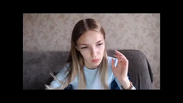 HitGyrl online show from September 23, 2025, 1:08 am