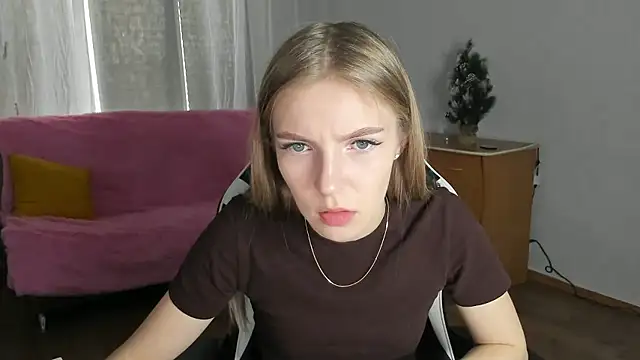 HitGyrl online show from January 12, 2026, 8:19 am