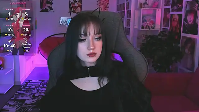 Snapshot of LiliLuna chatting on February 15, 2026, 3:31 pm LiliLuna online show from February 15, 2026, 3:31 pm