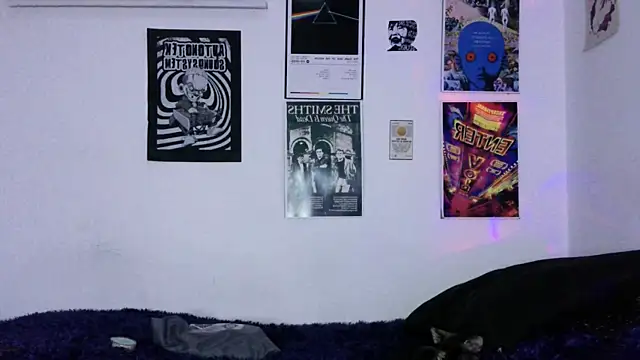 plutonbluemooon333 online show from February 28, 2026, 1:17 am