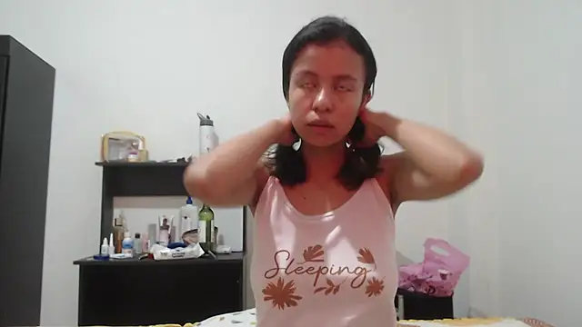 Snapshot of nathaly_jones_ chatting on May 26, 2026, 12:23 pm nathaly jones online show from May 26, 2026, 12:23 pm