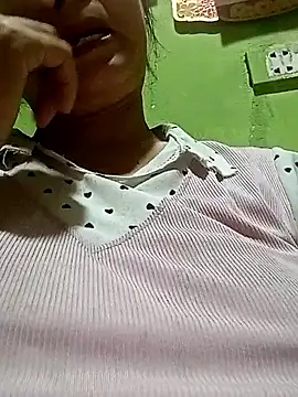 maple694 online show from September 25, 2025, 1:48 pm