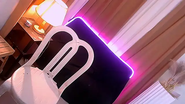 Snapshot of Chichiloeps chatting on October 22, 2025, 2:39 pm Chichiloeps online show from October 22, 2025, 2:39 pm