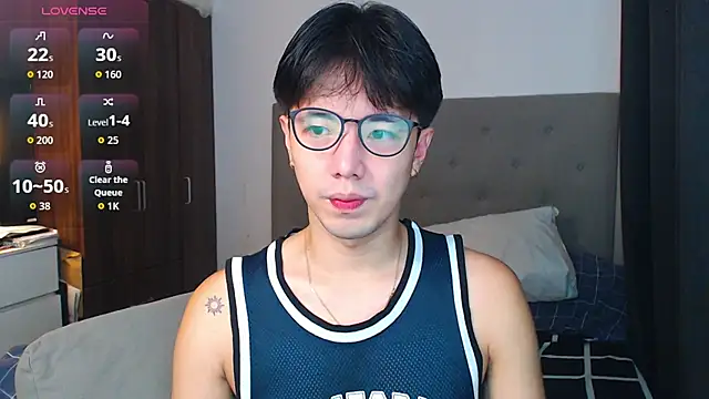 Snapshot of Addictiveboi chatting on September 23, 2025, 3:20 am Addictiveboi online show from September 23, 2025, 3:20 am