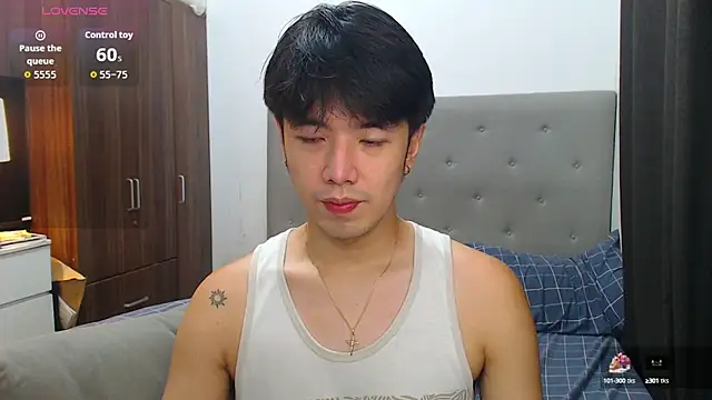 Snapshot of Addictiveboi chatting on October 9, 2025, 3:26 am Addictiveboi online show from October 9, 2025, 3:26 am