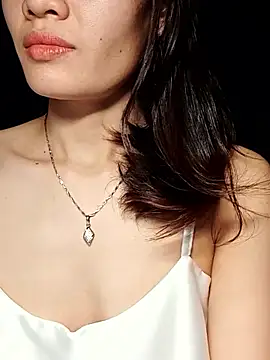 Hinna x online show from December 19, 2025, 1:29 pm