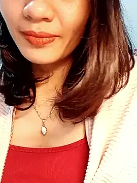 Hinna x online show from February 12, 2026, 1:22 am