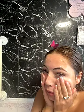 AroraAngel online show from October 21, 2025, 1:23 pm