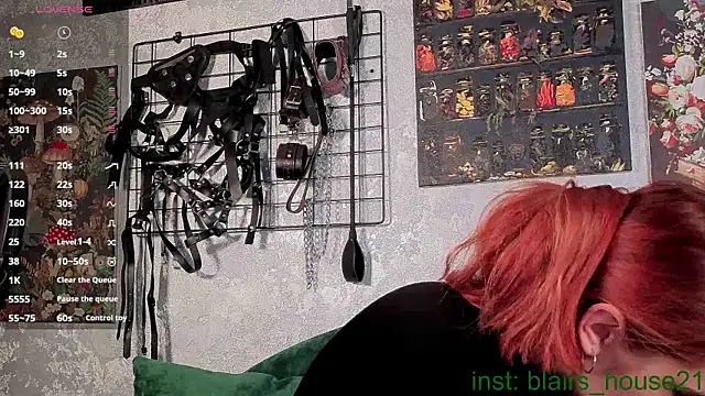 Snapshot of the_high_priestess chatting on October 3, 2025, 5:04 am the high priestess online show from October 3, 2025, 5:04 am