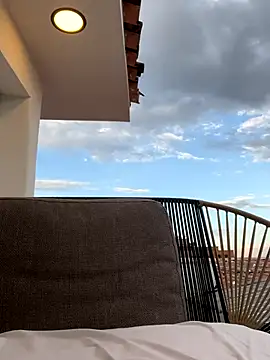 Melody-baby online show from September 25, 2025, 10:24 pm