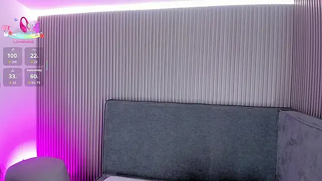 aleksandramiller  online show from January 31, 2026, 8:29 pm