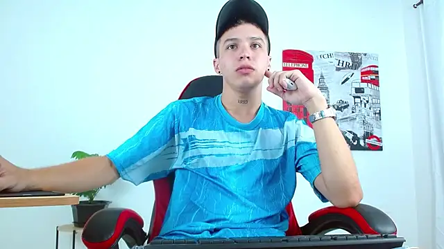 Snapshot of Cumandres18 chatting on September 18, 2025, 1:57 pm Cumandres18 online show from September 18, 2025, 1:57 pm