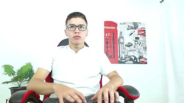 Snapshot of Cumandres18 chatting on September 22, 2025, 2:08 pm Cumandres18 online show from September 22, 2025, 2:08 pm