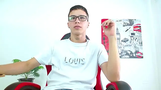 Snapshot of Cumandres18 chatting on September 23, 2025, 1:58 pm Cumandres18 online show from September 23, 2025, 1:58 pm