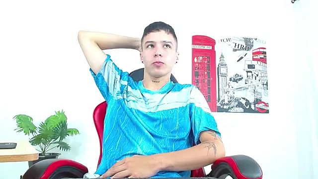 Snapshot of Cumandres18 chatting on September 30, 2025, 2:00 pm Cumandres18 online show from September 30, 2025, 2:00 pm