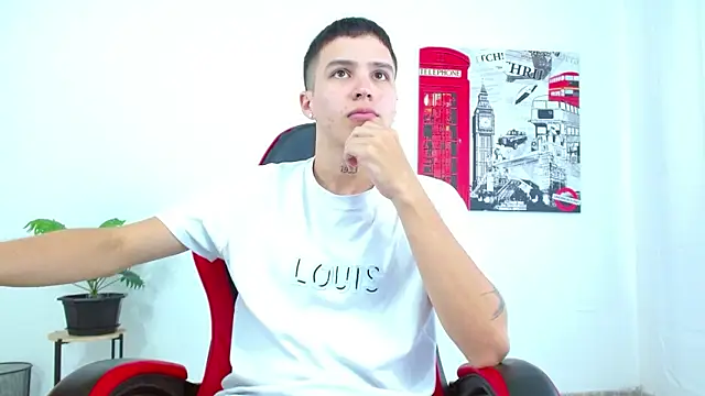 Snapshot of Cumandres18 chatting on November 4, 2025, 2:16 pm Cumandres18 online show from November 4, 2025, 2:16 pm