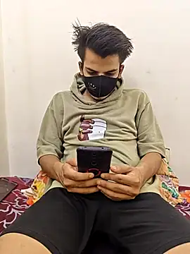 KaranSingh0m online show from June 10, 2026, 9:52 am